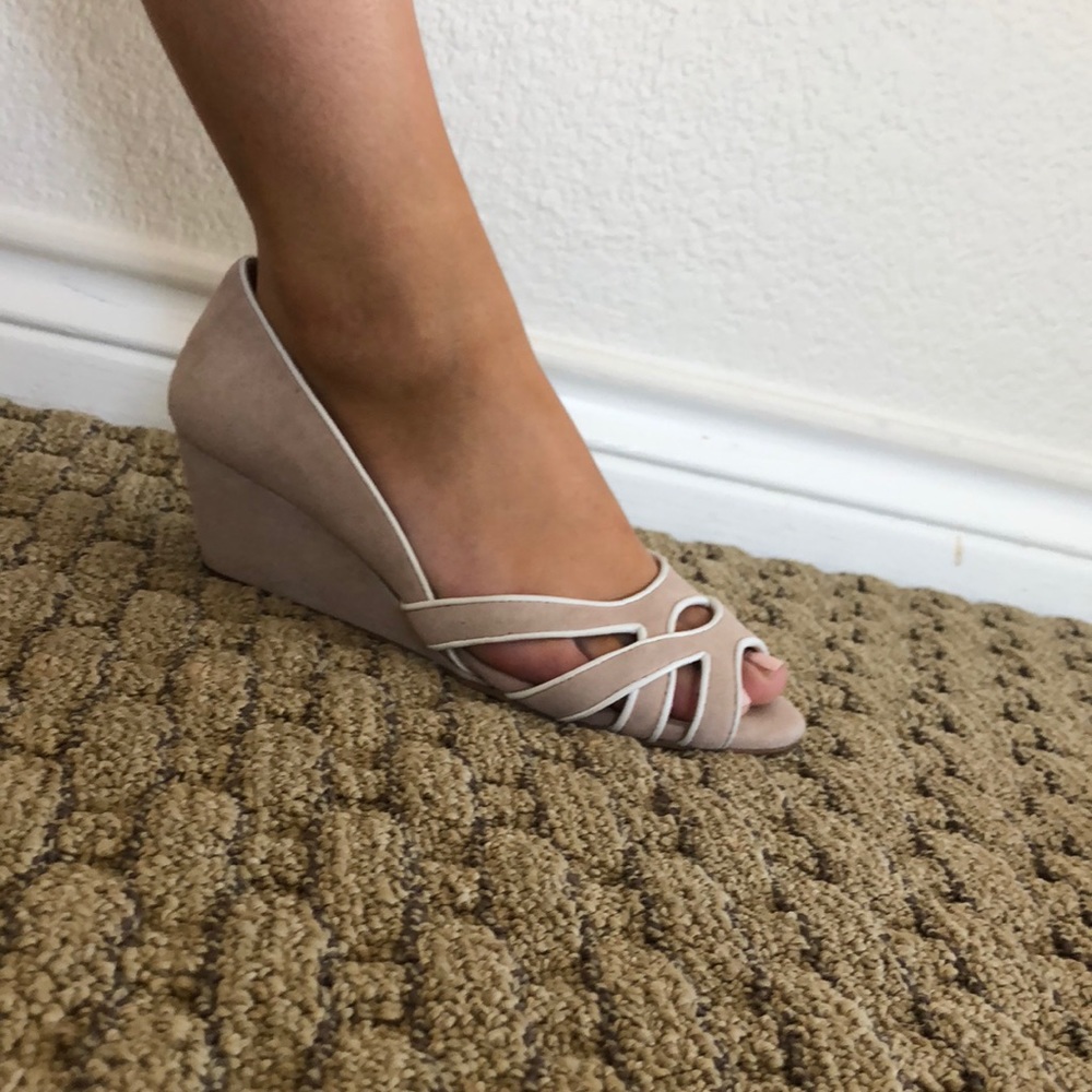 Sole Society mauve suede wedges